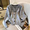 Abrigo-suéter bordado, nuevo estilo otoño e invierno, cárdigan de punto versátil retro holgado, top de nicho en gris