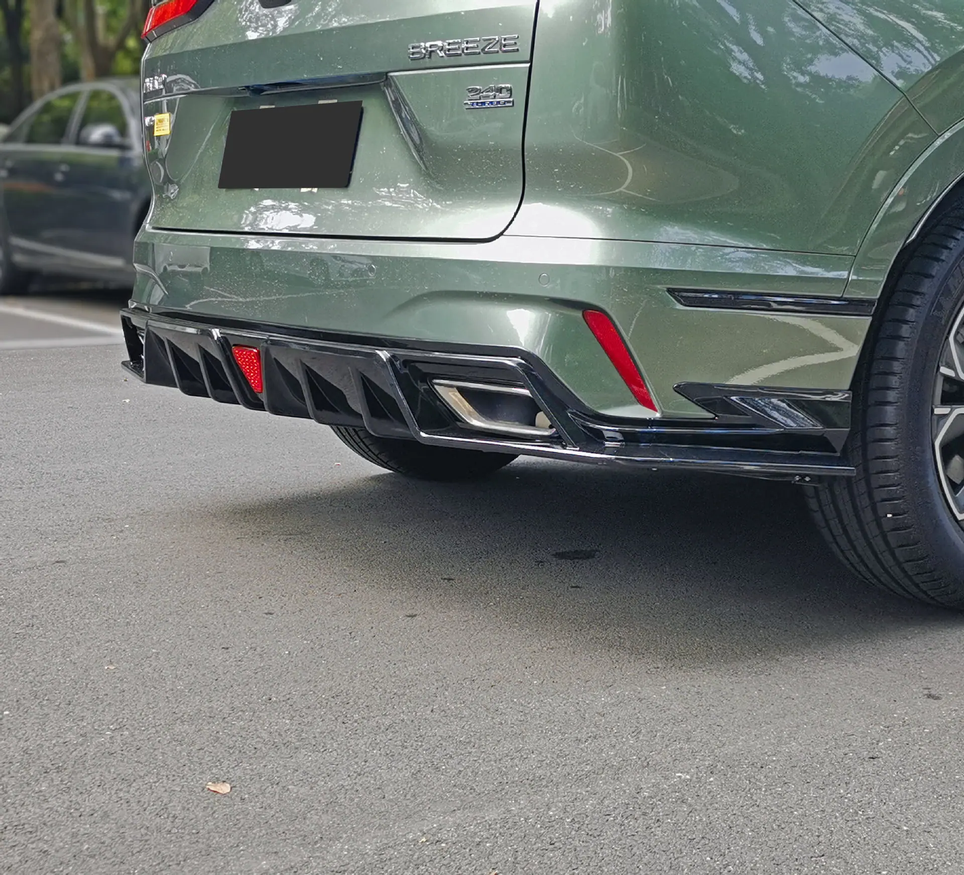 后唇亮黑3.jpg