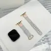Adequado para Pulseira de Relógio Apple S12S98765Se, Pulseira de Couro, Fivela Anelada de Patinha de Gato Fofa, Pulseira de Relógio Versátil para Mulheres