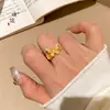 Tienda de Oro Puzuo Mismo Estilo Oro Arena Flor de Diamante y Mariposa Anillo Moda para Mujer Anillo de Dedo de Lujo Ligero Gama Alta para Novia