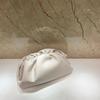 Diseño de Nicho Bolso de Cuero Genuino para Mujer Hombro Cruzado Bolso Dumpling Bolso de Mano Bolso Nube de Piel de Vaca Bolso Pequeño Plisado para Axila