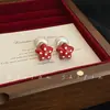 Aretes de Bola de Pelo con Lazo Rojo Ankora para Nochevieja, Exquisitos Retro, Simples, de Gama Alta y Versátiles, Pendientes Elegantes