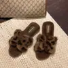 Pantuflas mullidas estilo hada para mujer, nueva moda otoño/invierno 2026, adecuadas para usar en interiores y exteriores, de suela plana, antideslizantes y hechas de algodón afelpado