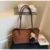 Bolsa Casual Transfronteiriça com Estampa de Leopardo Feminina Grande Capacidade Tote Bag Outono 2025 Nova Bolsa Portátil para o Dia a Dia Bolsa de Ombro de Alto Valor