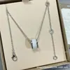 Collar Baoge Primavera Hombre Rojo Mismo Estilo Borde Cerámico Diamante Cintura Grande V Oro CNC Precisión Plata 925 Grueso Chapado 18K