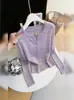 Nuevo Top Interior de Punto Ajustado con Cuello en V para Mujer Otoño 2026 Diseño Único de Botones Elegante Top de Manga Larga