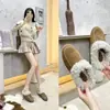 2026 Nieve Retro Rodete de Pelo Rizado Zapatillas Perezosas Mujer Moda Versátil Mate Suela Plana Punta Cuadrada Birkenstock Medias Zapatillas Modernas