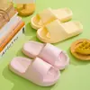 Zapatillas sencillas de verano para mujer, cómodas para caminar, adecuadas para uso doméstico, sandalias antideslizantes de interior para baño y ducha, zapatillas para hombre y para parejas
