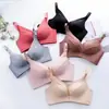 Conjunto de Sujetador Strapless Sedoso Explosivo Levanta Busto Cómodo Sexy Ajustable Ropa Interior Paramédica para Mujeres
