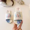 Sandalias para Niños 2026 Verano Nuevo Estilo Moda para Niñas Pequeñas Pantuflas Familia Frozen Pantuflas Suaves para Niños Grandes