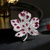 Broche de Hoja de Arce de Lujo Ligero y de Gama Alta Estilo Europeo Reina Elegante Lujo Vestido de Noche Broche de Ropa de Hoja de Arce Accesorios para Mujer