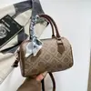 Bolsa tote almofadada texturizada popular deste ano para mulheres, novidade de verão 2026, bolsa de ombro única em bloco de cores xadrez, bolsa transversal para o dia a dia
