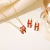 Joyería de acero de titanio que no se decolora Collar simple de alta gama con letra H para mujer, nuevo, popular en línea, moda, versátil, para la clavícula