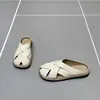 Chinelos Casuais com Solado Macio e Bico Fechado para Mulheres 2026 Novo Verão Outdoor Sandálias Rasteirinhas Tecidas Vazadas Estilo Gaiola de Porco Sapatos Preguiçosos