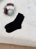 Calcetines retro de mujer hasta la pantorrilla con patrón de rombos calados de Zhuji, calcetines de algodón de malla transpirable para principios de primavera, calcetines de mujer lisos apilables simples