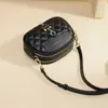 Bolsa Transversal de Couro Genuíno Modelo 2026 para Mulheres, Bolsa Pequena Redonda Versátil de Ombro Acolchoada com Corrente Estilo Chanel