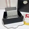 Bolso de la Fortuna en Piel de Caviar Cf Bolso Cuadrado Pequeño Bolso de Tendencia Pequeño para Perfume Bolso Pequeño Versátil Bolso de Cadena Bolso Cruzado de un Solo Hombro Transfronterizo
