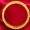 Pulsera Popular de Oro de Arena Vietnamita Imitación con Diseño de Cierre Abierto Hueco, Versátil de Lujo Ligero, Suministro Popular para Transmisiones en Vivo de Influencers de Moda