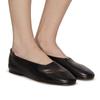 Selección Premium Dongguan Exportación Zapatos de Mujer Cadena de Suministro Mayorista Casual Diario Simple Punta Redonda Bailarinas Planas Poco Profundas