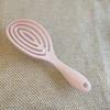 Venta caliente peine de costillas huecas peine de masaje ovalado color macarrón peine de espiral para mosquitos impresión de logotipo peine de plástico venta al por mayor