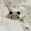 Guofeng Cute Panda Broche High-end Pequena escala Novo estilo chinês Corsage Suit Pin Diamante-incrustado Broche de bambu