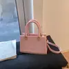 2026 Nova Bolsa de Mão Feminina da Moda, Bonita e Fashion para o Trabalho e Deslocamento, Bolsa Quadrada Pequena de Ombro Cruzado Transfronteiriça