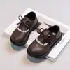 Novos Sapatos de Couro para Meninas Primavera/Outono 2026, Mocassins com Solado Macio, Sapatos de Princesa com Laço, Sapatos Individuais para Meninas Pequenas