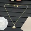 Colar Europeu e Americano Transfronteiriço Modelo Novo 2025 Réplica Baojia com Logo Cravejado de Diamantes Pérola Branca para Mulheres, Colar Exquisito de Alta Qualidade Atacado