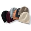 Gorro de punto de cachemir para mujer Otoño e Invierno Combinación versátil cálido para circunferencia de cabeza grande muestra la cara pequeño protección para las orejas de punta cerrada lana retorcida gorro para el frío