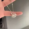 Collar con Colgante de Gato Orgulloso Diseño de Nicho Femenino Gatito Lindo de Dibujos Animados Cadena para Clavícula para Regalo de Cumpleaños de Novia