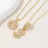 Colar Letra Inglesa Completo em Diamante Doce de Rocha Popular para Jardim de Infância Conjunto de Flores Letras de Cobre com Zircônia Banhado a Ouro Real Lote