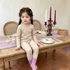 2026 Nuevo Conjunto de Ropa Interior Térmica para Niños Pijamas para Niñas Ropa de Casa Otoño e Invierno Ropa de Invierno Tops y Pantalones de Otoño