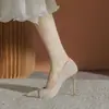 Nuevos tacones de aguja versátiles con diseño de nicho de lentejuelas, punta fina, estilo francés de tacón medio, para mujer, temporada primavera/verano 2026