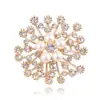 Acessórios de Roupa Feminina de Alta Qualidade que Preservam a Cor Broche de Floco de Neve Pérola Cristal Flor Exquisita Broche Corsage em Estoque