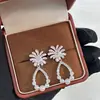 Brincos de Zircônia Floral Fresca, Brincos de Pérola Pendentes Exquisitos de Nicho, Estilo Suave, Luxo Leve, Brincos Modernos e Versáteis para Mulheres