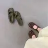 Zapatos retro de pezuña de cerdo para mujer, de suela blanda, con una sola tira, zapatos planos, zapatos de punta dividida para mujer Primavera y Otoño 2026, zapatos Mary Jane