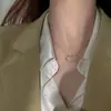 Colar de Elo Anel de Moebius Feminino Ins Versátil Tendência Simples Luxo Leve Estilo Frio Pingente de Anel Irregular