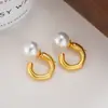 Brincos Curvos em Forma de C, Tarraxas de Pérola, Luxo Leve, Sensação Exquisita e de Alto Padrão, Design de Nicho, Brincos Únicos, Novo Modelo 2025