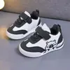 Nuevo Modelo Otoño e Invierno 2026 Tenis Blancos para Niños y Niñas Zapatos Deportivos Casuales para Niños Mayores con Suelas Suaves Zapatillas para Correr