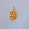 Versátil Creativo Acero de Titanio Doble Textura Cuadrada Moda Colgante de Collar Apilable para Mujeres con Sentido del Diseño, Personalidad y Sensación de Alta Gama