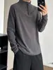 Capa base de media cremallera gris oscuro para hombre, ropa de entrenamiento de fitness Otoño Invierno, cuello semi-alto, prenda interior, camiseta de manga larga estilo americano, moderna