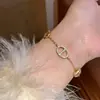 Exquisito Pulsera Abierta de Perlas Incrustadas de Diamantes Ultra Brillantes, Pulsera de Moda y Versátil, Joyería de Lujo Ligero y de Gama Alta para Mujeres, Nicho