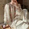 Camisa de algodón bordada pesada estilo étnico retro para mujer, top fino holgado de talla grande para primavera/verano, manga de farol que reduce la edad para mujer