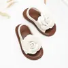 Sandalias de Verano para Niñas con Flor de Camelia, Suela Elástica Suave, para Casa y Exterior, Estilo Princesa