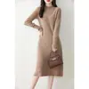 Nuevo Vestido de Lana Rayado de Longitud Media para Mujer Otoño e Invierno 2026, Cuello Semi Alto, Vestido Largo de Punto de Lana Pura por Encima de la Rodilla