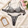 Promoção Quente Amazon Verão Fina Renda de Bolinhas Lingerie Sexy Faz Você Parecer Menor Levanta Seios Laterais Conjunto de Lingerie 26061