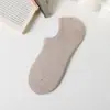 Calcetines Mujer Verano Delgados Tobilleros Color Sólido Que No Se Bajan Antideslizantes Invisibles Cortos Resistentes al Olor de Boca Baja Calcetines Cortos Mujer Verano