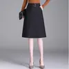 Moda Casual Estilo Coreano Saia Evasê Feminina 2026 Outono Nova Chegada Emagrecedora Saia Profissional Justa ao Corpo Média Comprimento Pequena Saia Preta