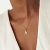 Colar com Inicial em Zircônia Estética Europeia e Americana Novo Colar com Pingente de Inicial em Letra Dourada Presente de Férias para Meninas