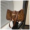 Moda Estampa de Leopardo Design Nicho Trendy 2025 Verão Novo Estilo Combina com Tudo Commuter Spice Girl Saída Bolsa Crescente para Mulheres